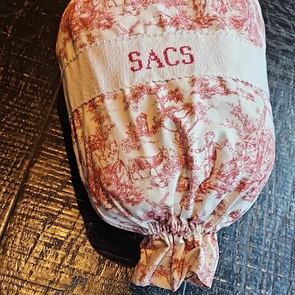 Vintage Elegant Red Cream Toile De Jouy 18 Inches Hanging Plastic Bag Holder